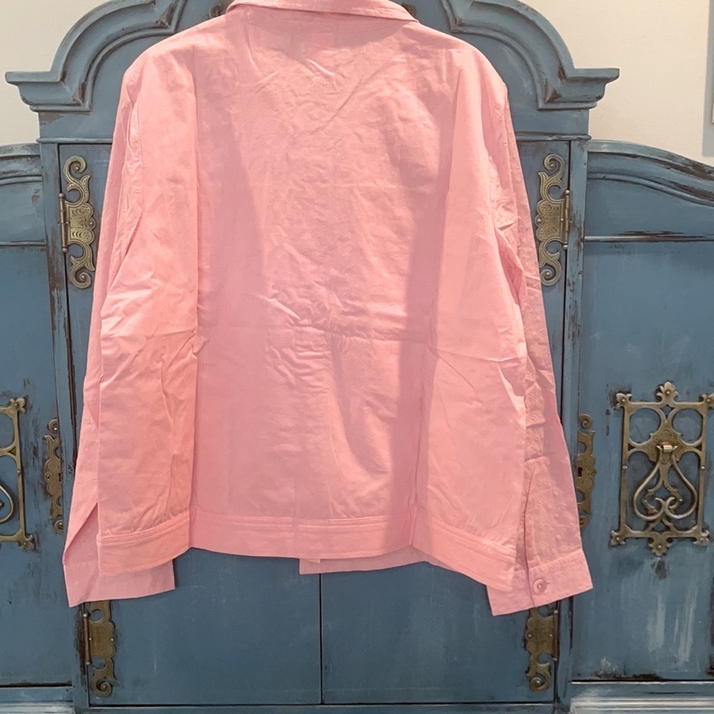 New! Light weight pink top!